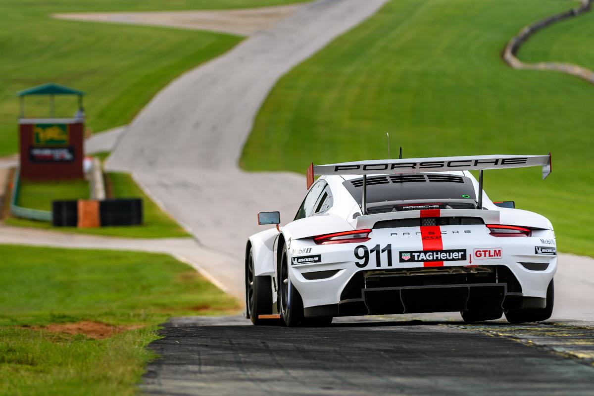 Porsche 911 RSR Race track